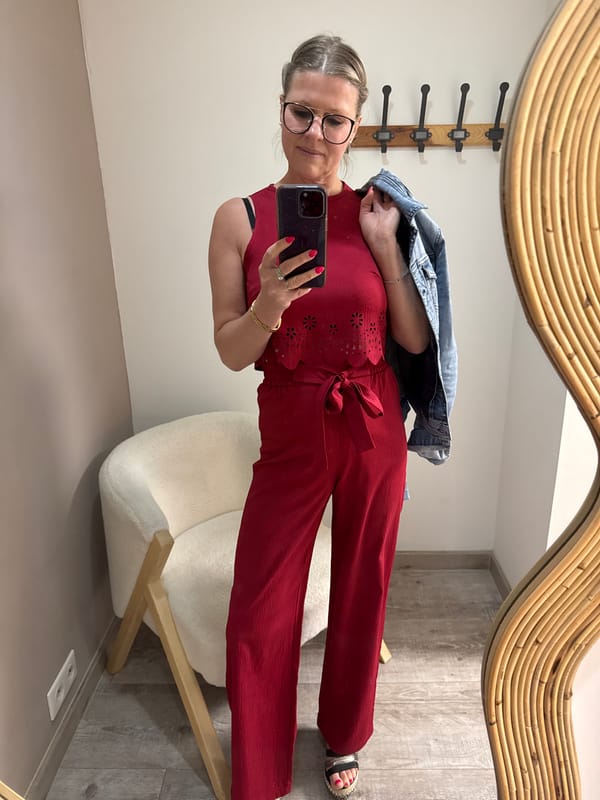 Woman takes mirror selfie in Marche-en-Famenne, Belgium