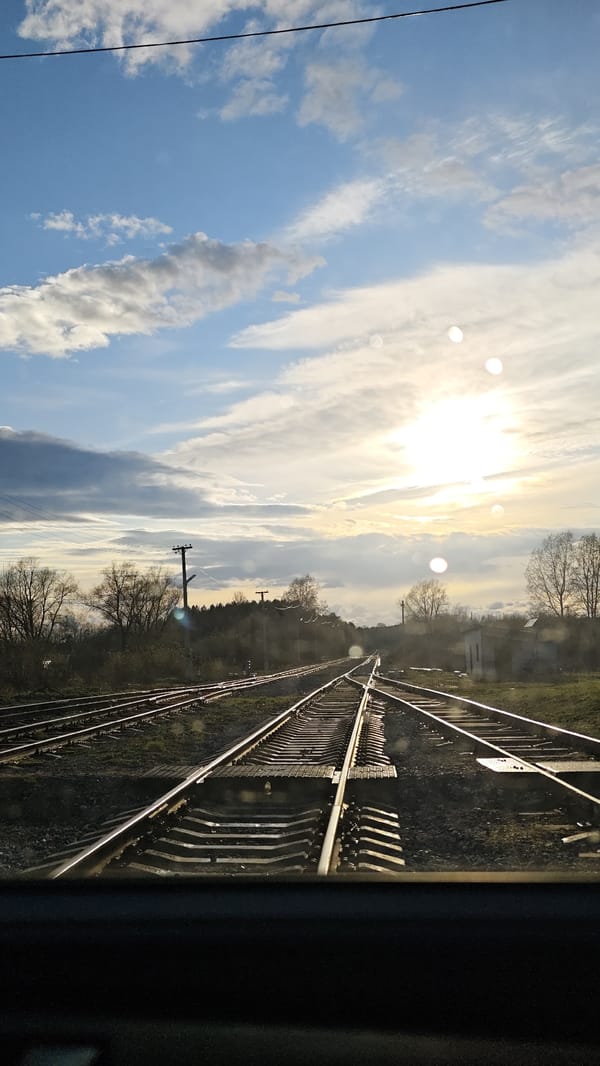 Clear skies documented over rural Кварса, Russia countryside