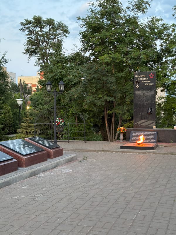 Witness documents everyday scenes across Semiluki, Russia