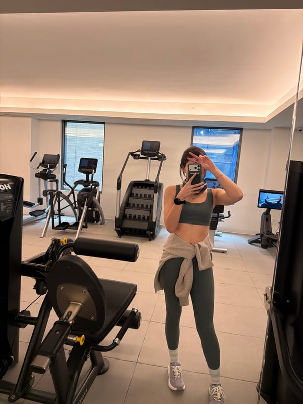 Mirror selfies and reading captured in New York gym