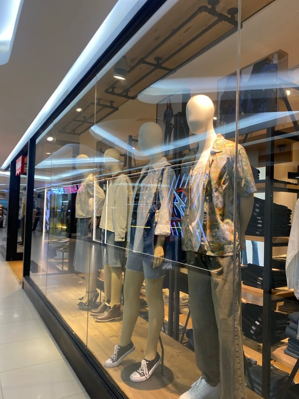 Morning mall visit in Banjarbaru, retail floors busy with shoppers
