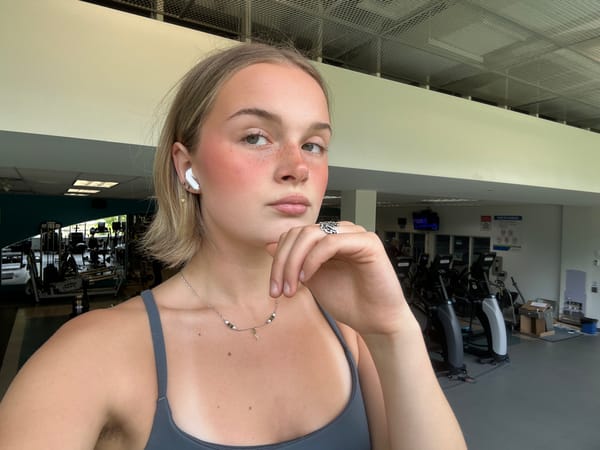 Woman documents gym workout with selfies in Whistler