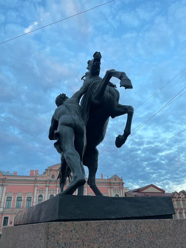 An evening stroll through central Saint Petersburg's landmarks and streets