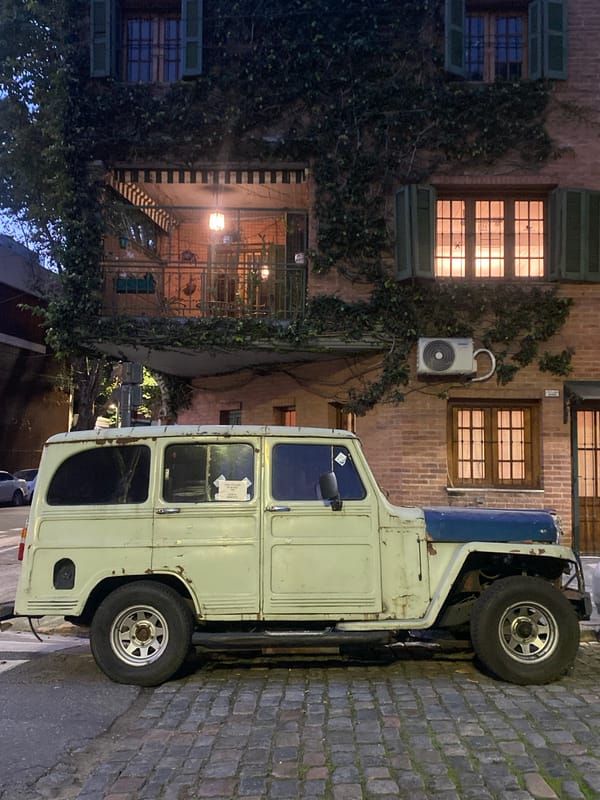 Evening street scene captured in Buenos Aires historical district