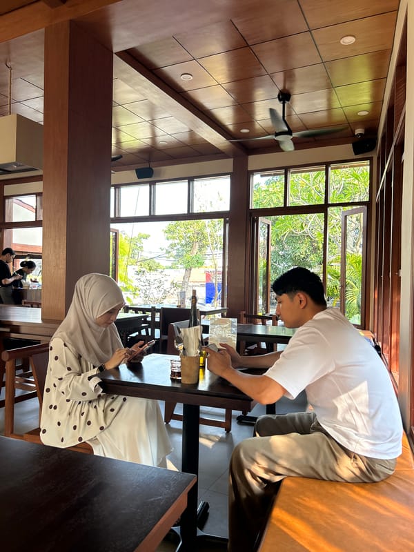 Late-night café hang at Kyoto Country Club, North Kuta
