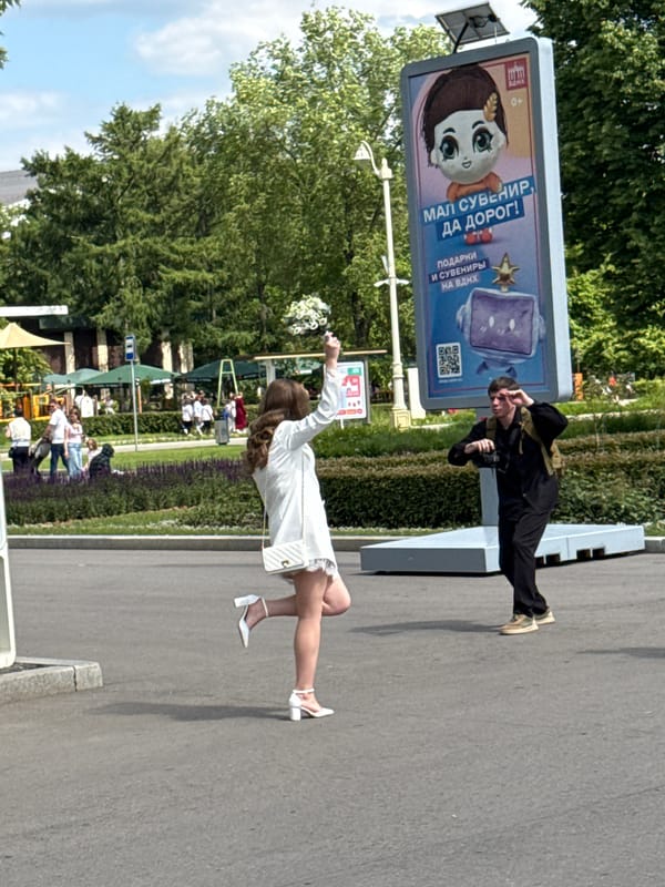 Families visit Soviet space and aviation exhibits at Moscow's VDNKh
