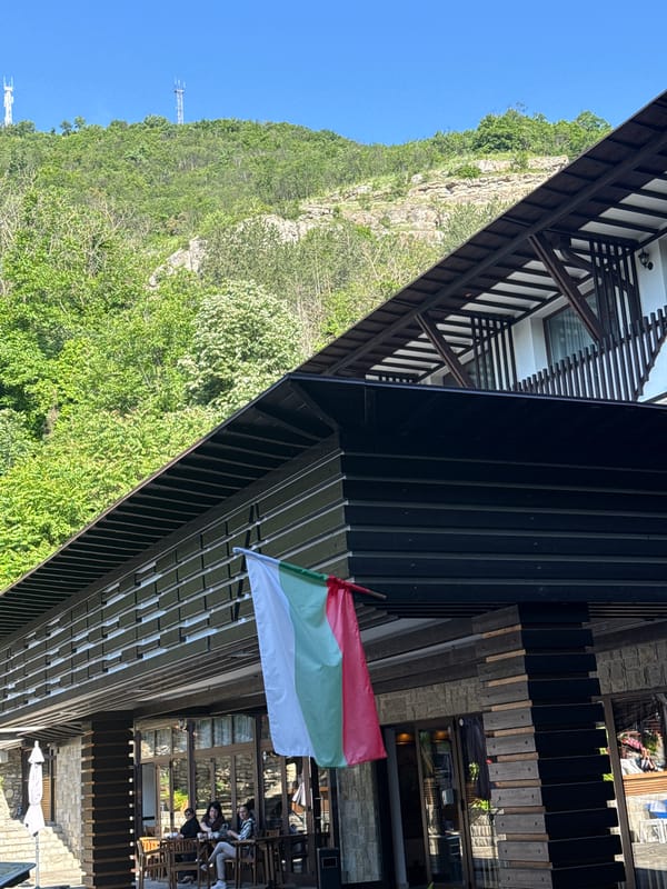 Morning hotel breakfast and sightseeing documented in Veliko Tarnovo