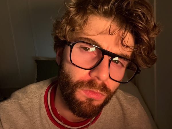 Man takes experimental selfies in Montreal apartment early Monday
