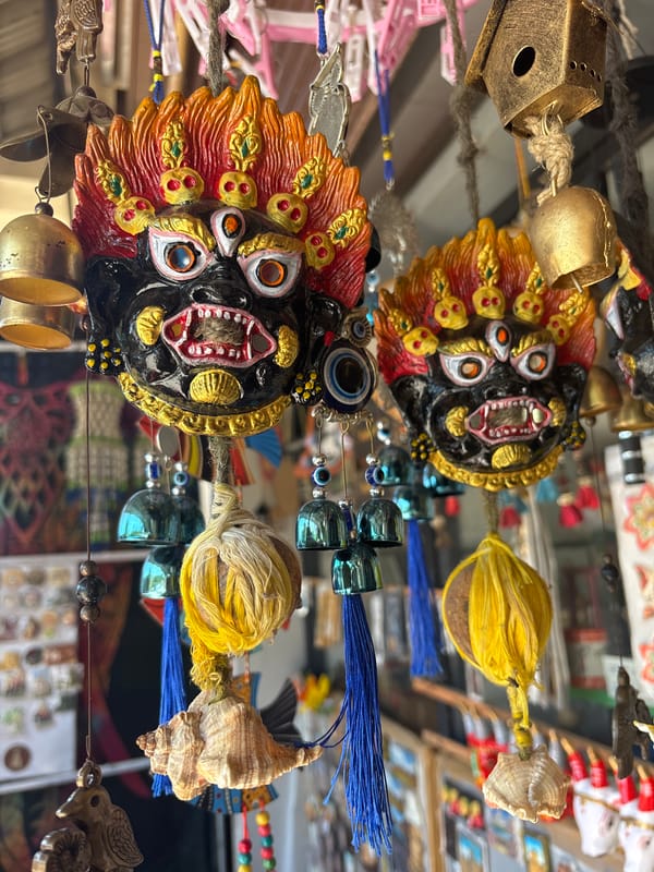 Morning scenes of crafts and cuisine in Kamalapura