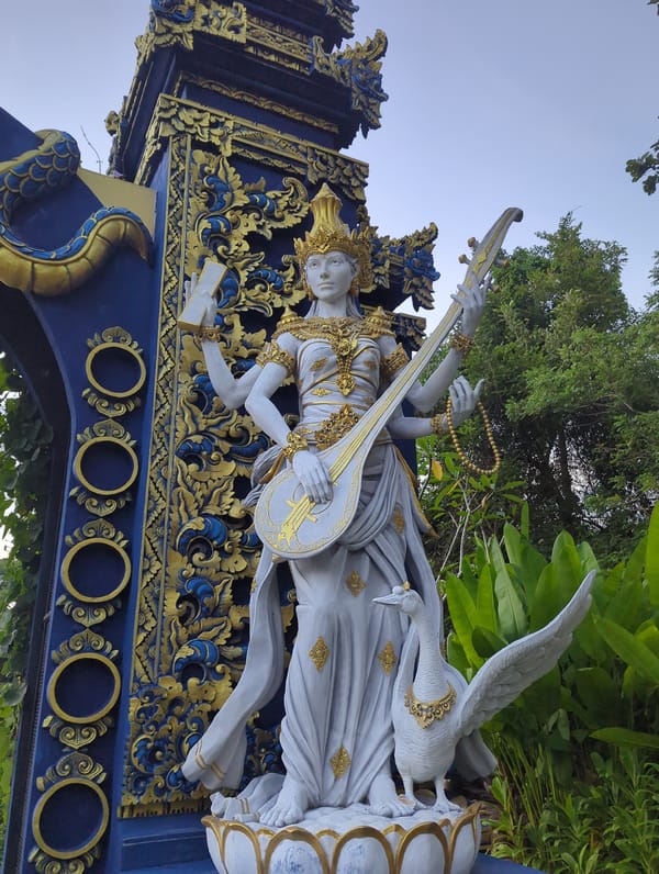 Hindu religious sculptures and decorated structures documented in Kediri