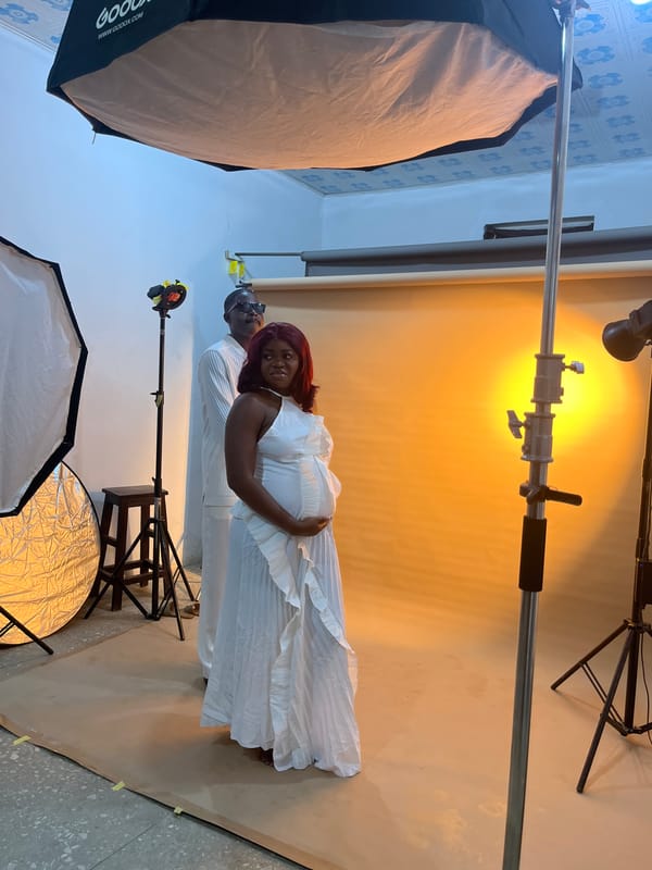 Photography studio in Nigeria conducts maternity portrait sessions