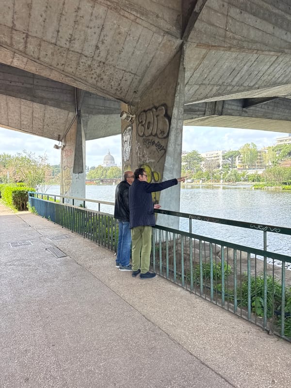 Spring afternoon stroll documented along Rome's Tiber River parks