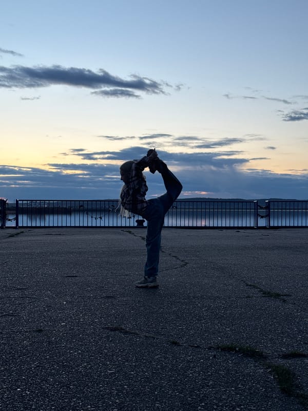 Evening waterfront scenes captured in Chaikovsky, Russia