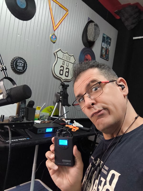 Man spotted in home podcast studio in Ripollet
