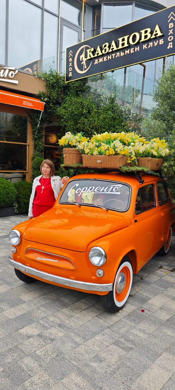 Ordinary moments captured across Sochi tourist areas and local venues