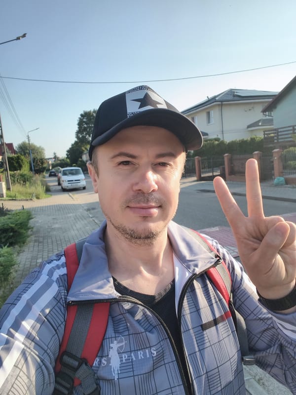 Peace sign selfie in a Tczew suburb