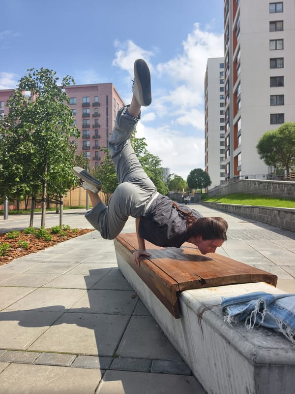 Morning fitness activities documented in Tyumen, Russia