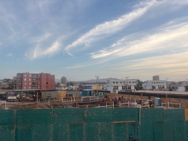 Construction workers active at Arica site Thursday evening