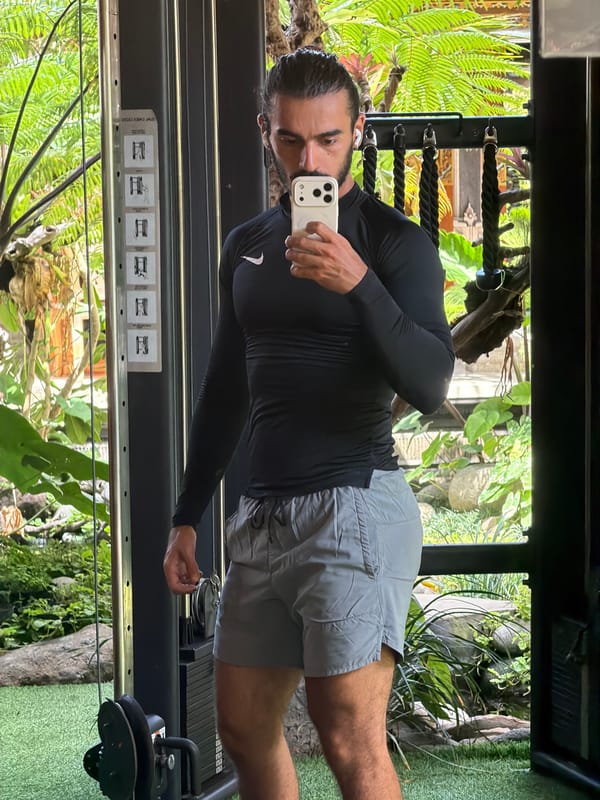 Gym selfie and koi pond glimpses from North Kuta
