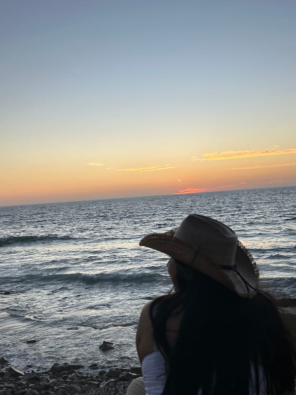 Sunset documented by witnesses along Mazatlán coastline