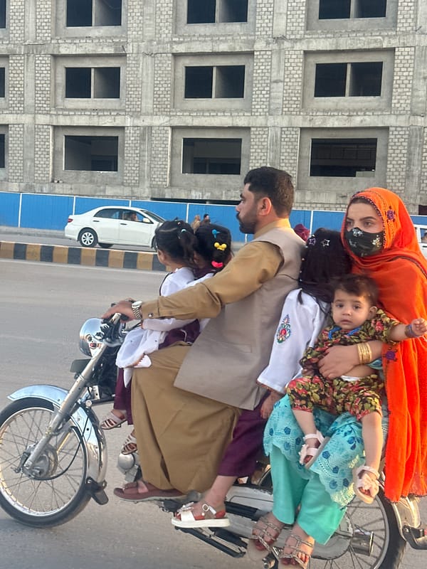 Family of five shares motorcycle ride in Quetta