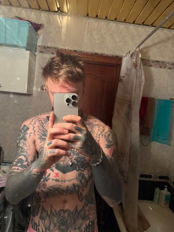 Person takes bathroom selfie in Moscow