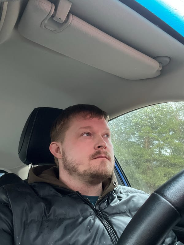 Driver observed in rainy conditions in Chaikovsky, Russia