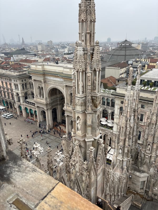 Tourist captures overcast Milan Cathedral views from upper terraces
