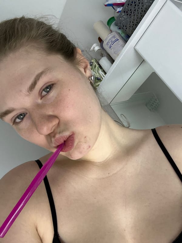 Woman documents Valentine's Day morning routine in Russian town