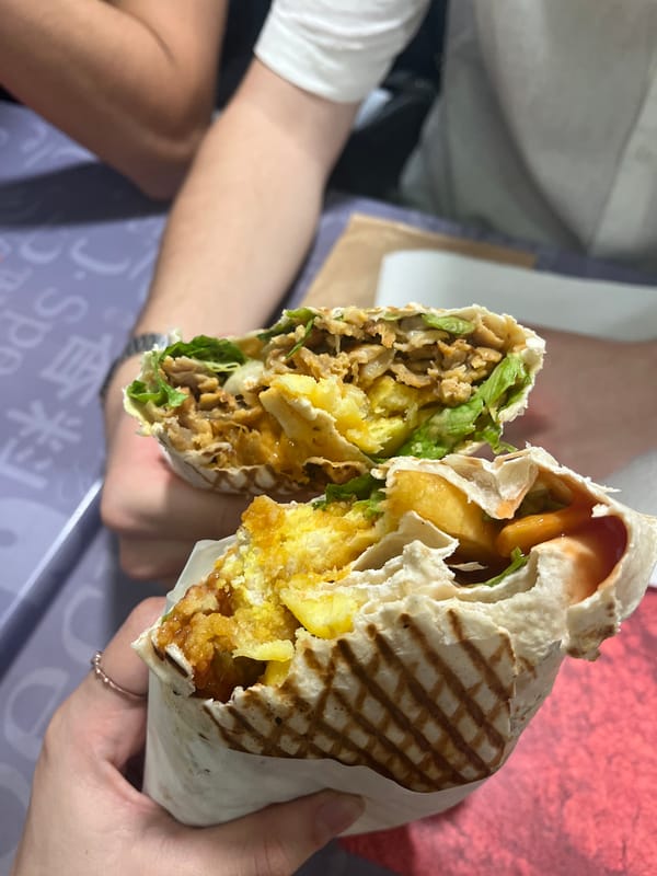 Late-night shawarma consumption documented in Lyon, France
