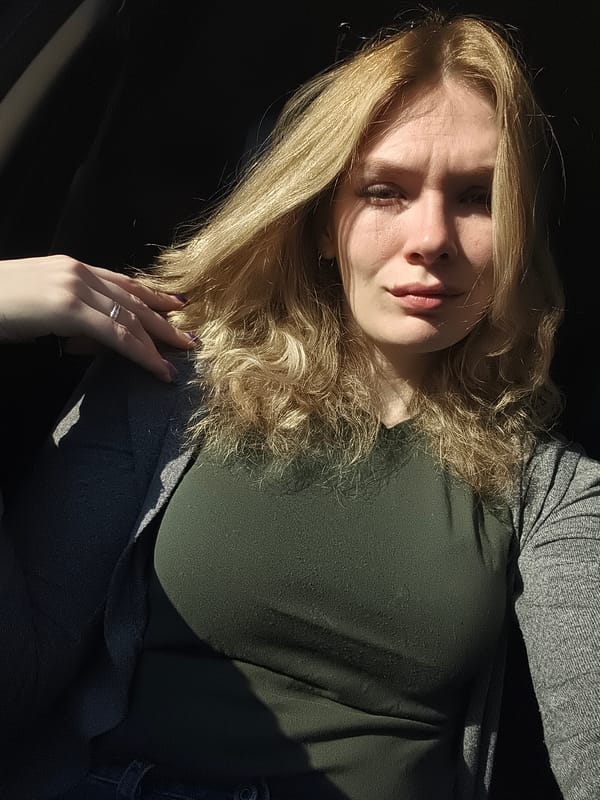 Woman photographed in close-up portrait in Izhevsk, Russia