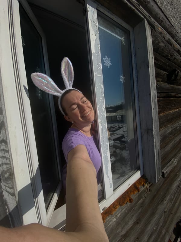 Spring moments captured in snowy Russian village Ольховка