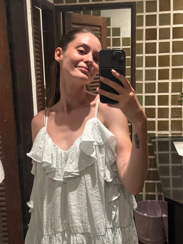 Tourist dining and sightseeing activities documented in Phuket