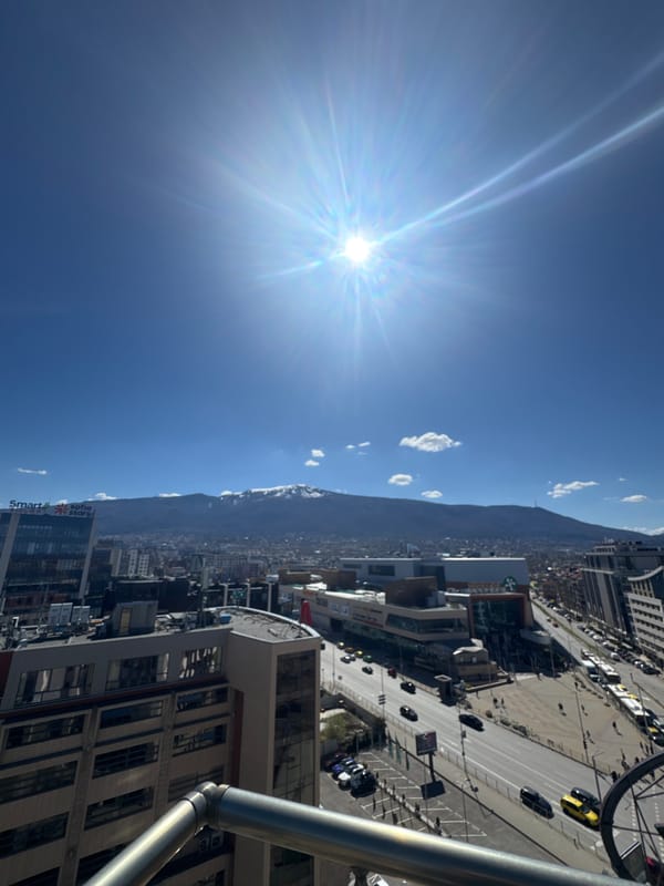 Clear sunny weather observed in Sofia with mountain views