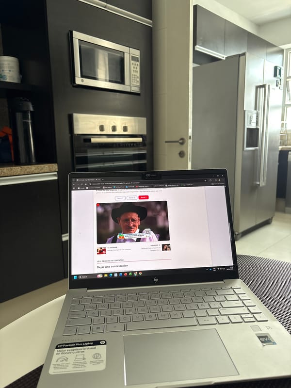 Laptop spotted on kitchen counter in San Isidro