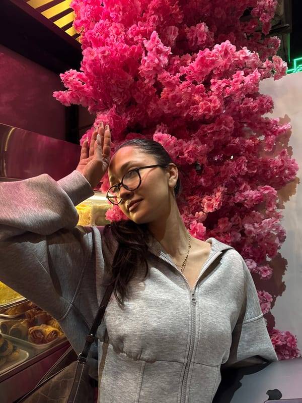 Evening life documented across Yerevan cafes and flower displays