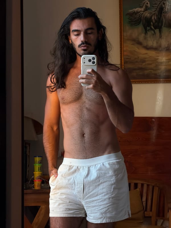 Man takes mirror selfies in North Kuta late night