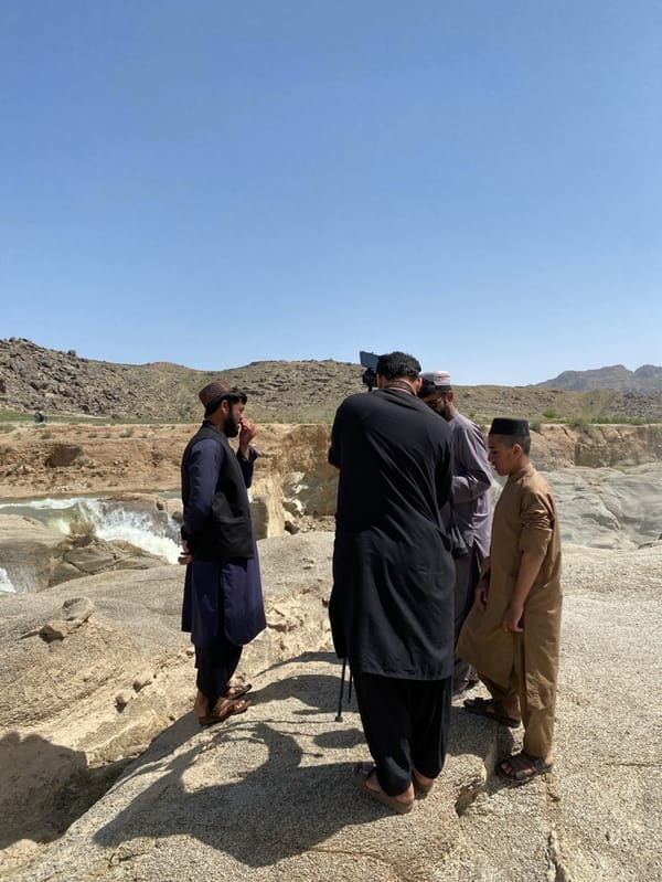 Afghan families gather for riverside picnic in Abdol Ahadkhan Kariz