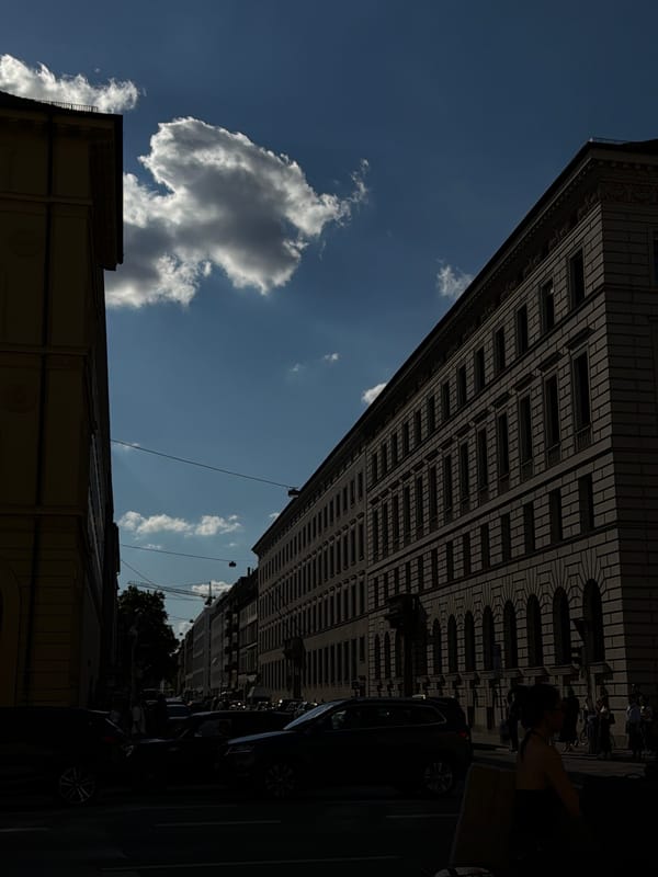 Street-level exploration of Munich's historic government quarter