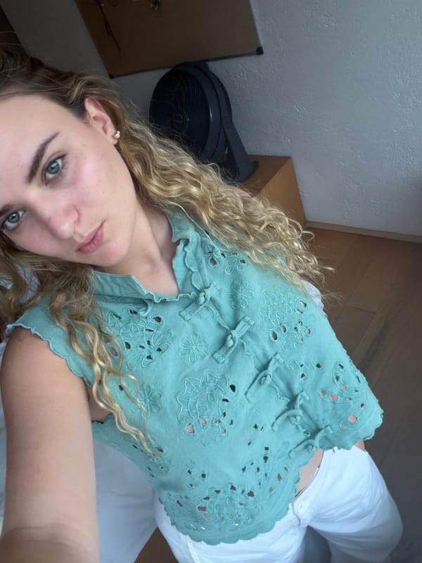 Woman takes selfies, outdoor scenes captured in Tlaxcalancingo