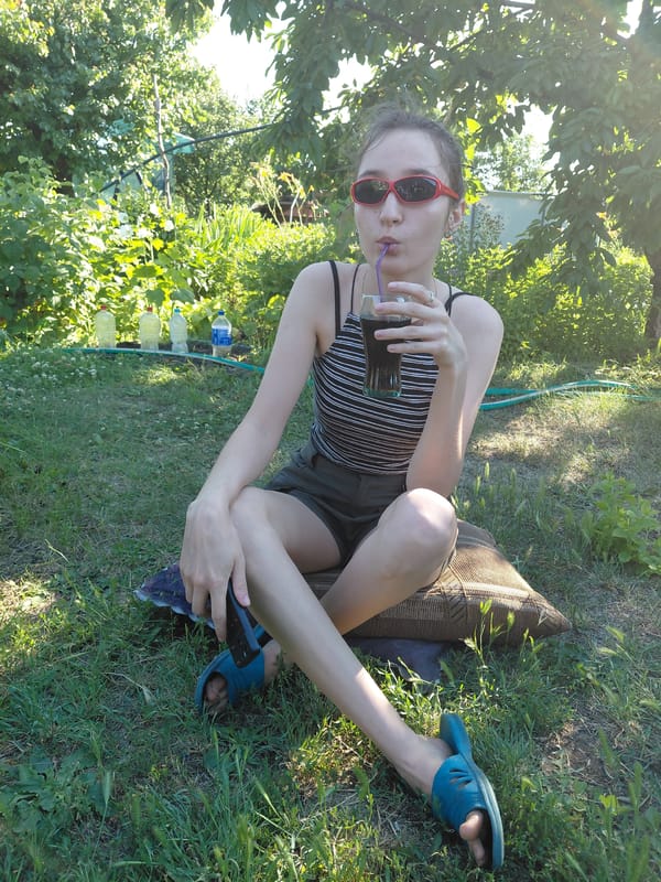 Slow sunny afternoon: backyard lounging, pool, and cats