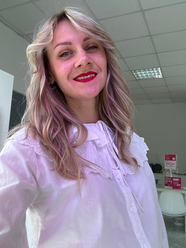 Woman documented in multiple building locations, Venafro morning