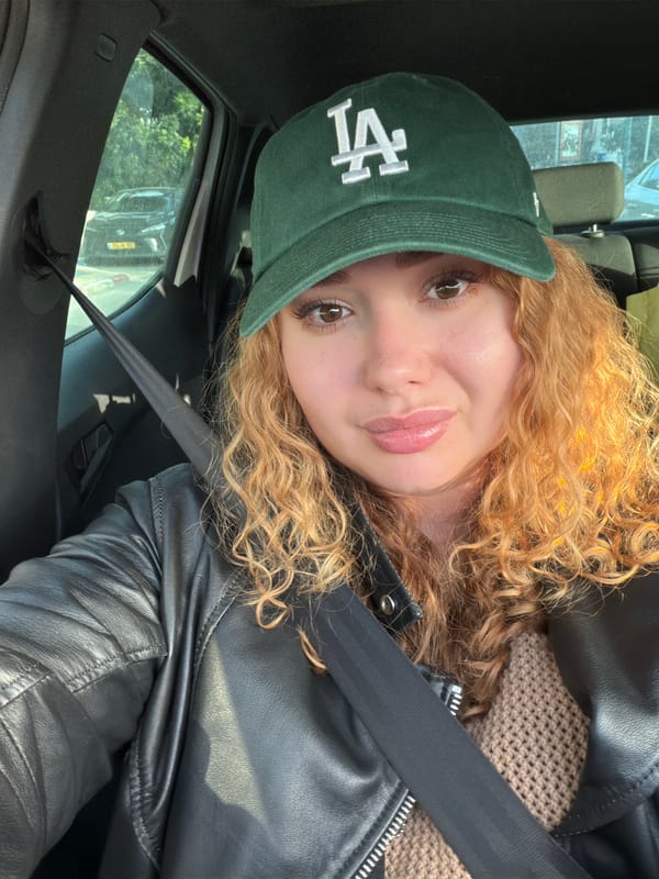 Person in LA cap spotted in car in Tel Aviv