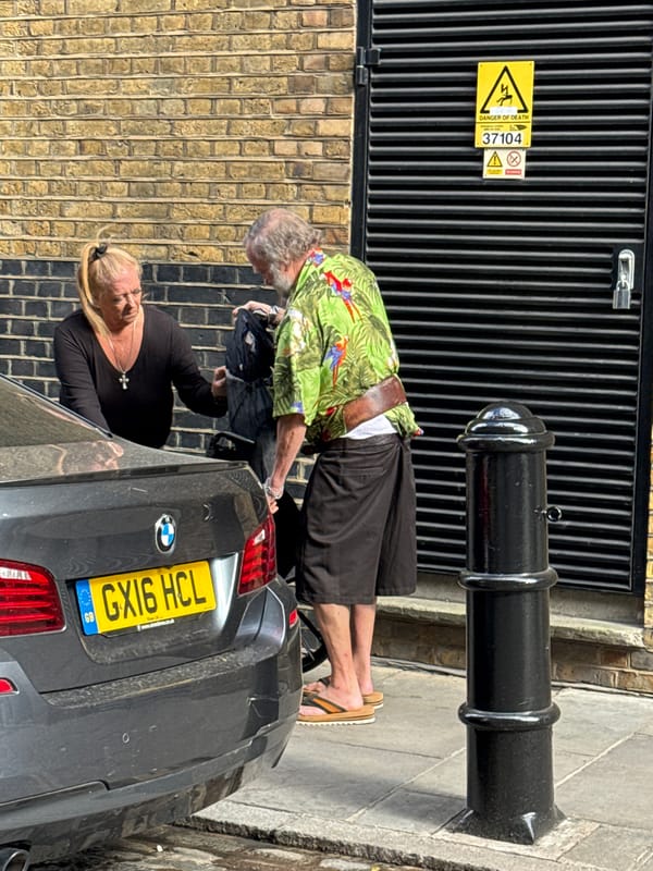 London residents document street encounter and indoor video recording
