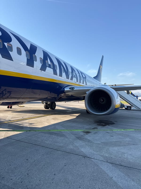 Ryanair Boeing 737 spotted at Orio al Serio Airport