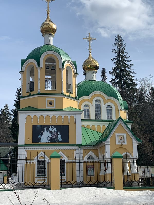 Morning street scenes documented in Izhevsk, Russia