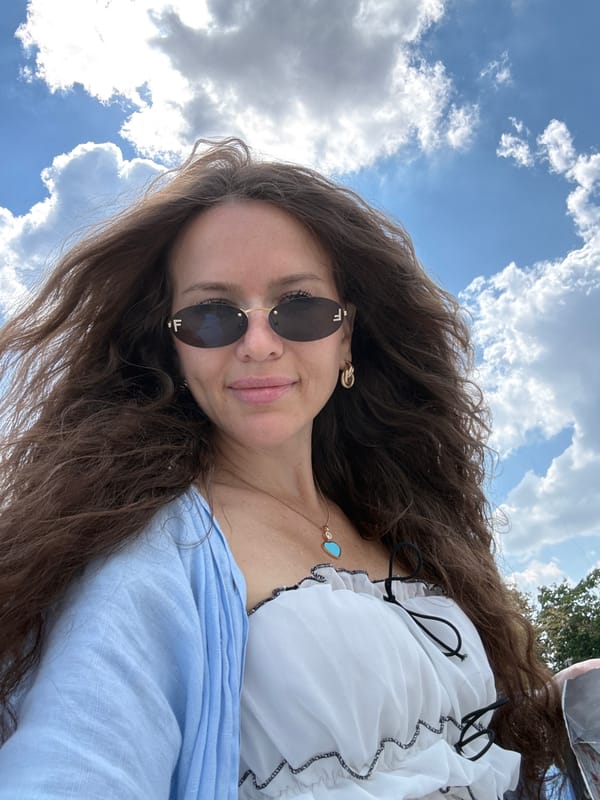 Sunny morning in central Moscow, selfies and city scenes