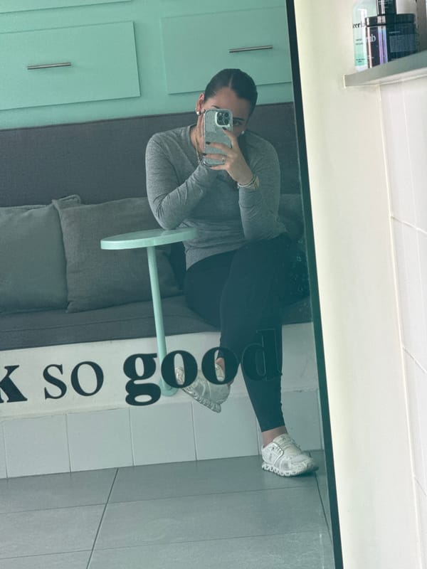 Person photographed indoors in athletic wear in Mexico