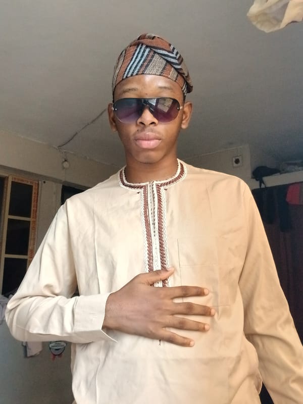 Traditional attire and self-portraiture in Lagos