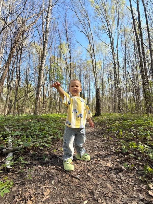Child spotted in Russian forest during early morning hours